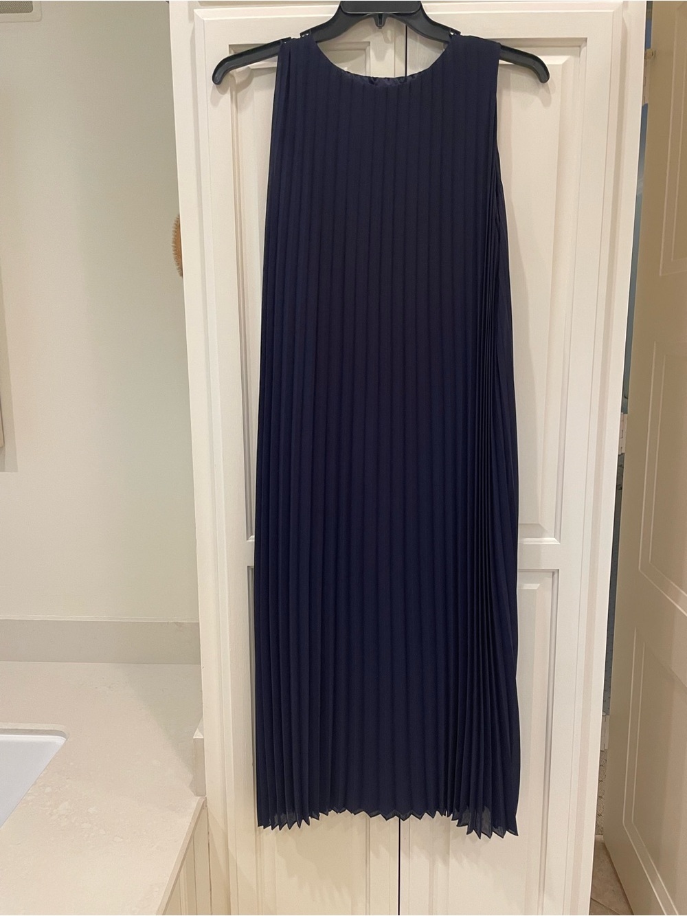 J.McLaughlin Accordion Pleated Bowen Midi Dress - Picture 4 of 10